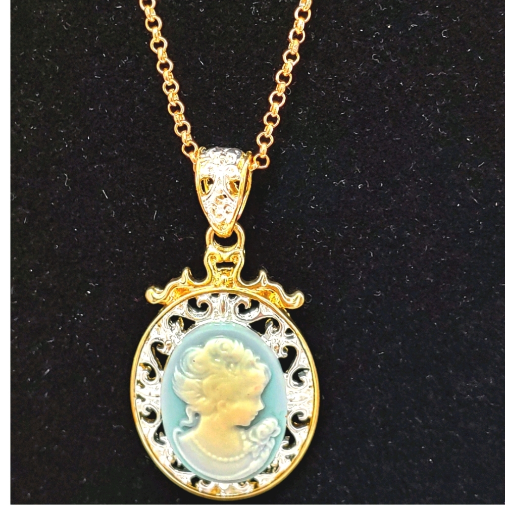 247N289 New Elegant Cameo Necklace